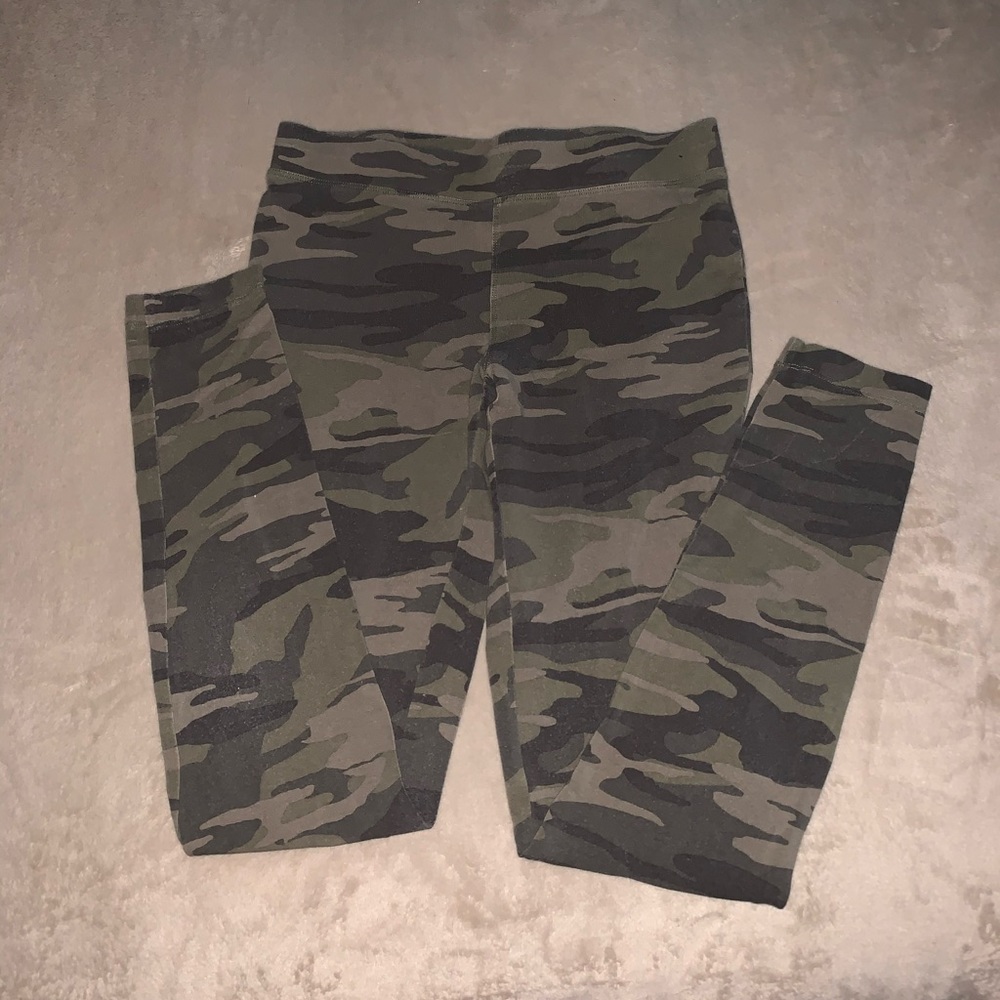 Express | Camo Leggings |